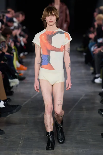 Look 7